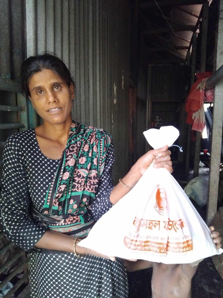 ইফতার সামগ্রী বিতরণ ২০২৫